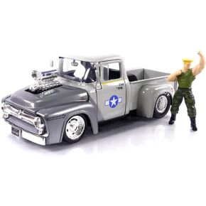 Street Fighter 1:24 1956 Ford F-100 Die-Cast Car & 2.75" Guile Figure, Toys for Kids and Adults