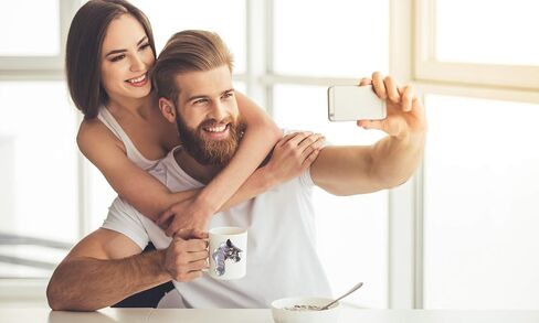 كوب قهوة على شكل قطة رمادية ضاحكة - كوب قهوة مضحك من السيراميك - هدية مثالية لمحبي القطط - هدية لطيفة لكوب قهوة مبتكر - مفاجأة رائعة لعيد الميلاد أو عيد الميلاد للصديق أو زملاء العمل، للرجال والنساء (15oz) in Kuwait