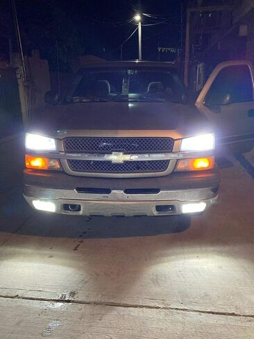 ECOTRIC Bumper Fog Lights Lamps Compatible with 2003-2007 Chevy Silverado 2002-2006 Chevy Avalanche with Bulbs Driver Side+Passenger Side in Saudi Arabia