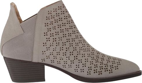 CL من Chinese Laundry Women's Cambria Ankle Boot in Saudi Arabia