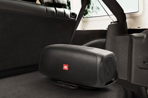 JBL BassPro Go V2 - مضخم صوت يعمل داخل السيارة ومكبر صوت بلوتوث محمول كامل المدى، مقاوم للماء IPx5، بطارية مدمجة قابلة لإعادة الشحن (8 ساعات) وشحن USB in Kuwait
