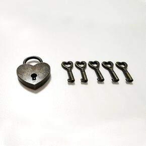 Mini Antique Brass Padlock and Mini Heart Vintage Antique Style Lock Collar Decorative Lock Treasure Chest Tissue Box Padlock Liquor Cabinet with Key
