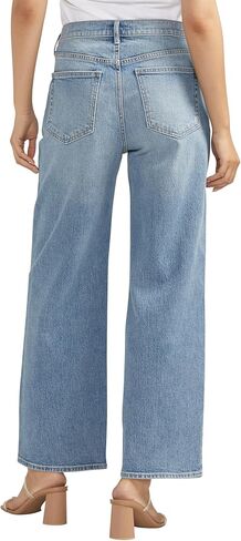 Silver Jeans Co. Women's The Slouchy Straight Mid Rise Jeans in Kuwait