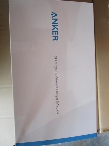 شاحن Anker اللاسلكي المغناطيسي (MagGo)، حامل شحن السيارة 613 مع شاحن سيارة بمنفذين USB، كابل USB-C إلى USB-A بطول 5 أقدام، محاذاة مغناطيسية قوية فقط لهاتف iPhone 13 و12/12 Pro / 12 Pro Max / 12 Mini in Saudi Arabia