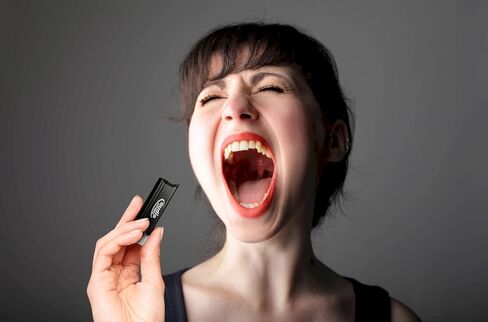 ThumbWave 32GB USB-C Audio Recorder Flash Storage Drive with 144 Hour Audio Recording Capacity for Business Meetings, Lecture Notes, Musical Inspiration, Personal Memoirs in Kuwait