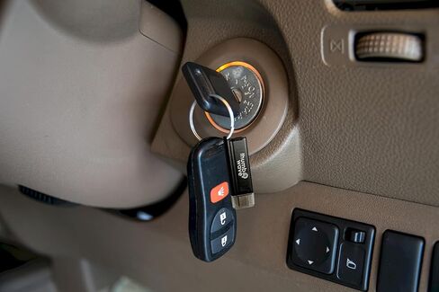 ThumbWave 32GB USB-C Audio Recorder Flash Storage Drive with 144 Hour Audio Recording Capacity for Business Meetings, Lecture Notes, Musical Inspiration, Personal Memoirs in Kuwait