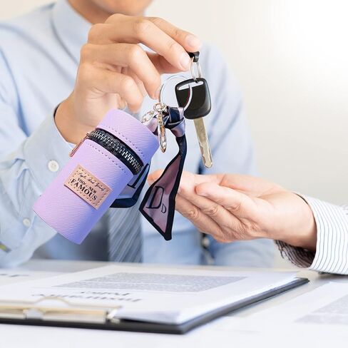 منظم أحمر الشفاه للنساء والفتيات، حامل ملمع شفاه جلدي مع سلاسل مفاتيح لمفاتيح السيارة ومحفظة المحفظة in Kuwait