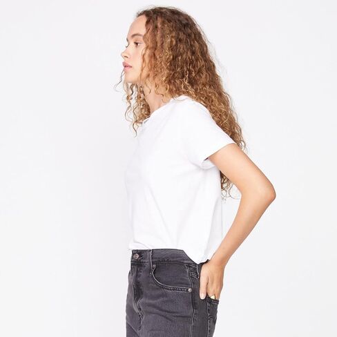 Monrow Women's Tee in Saudi Arabia