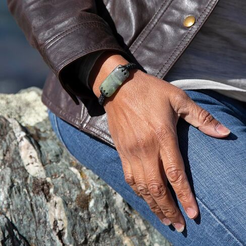 100% New Zealand Jade Bracelet for Men and Women, Hand Carved Maori Bracelet Jade Pendant for Men With Black Macrame Adjustable Cord, Pounamu Green Stone, Nephrite Jade Bracelet 1in (25mm) in Saudi Arabia