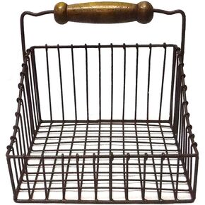 Primitive Farmhouse Metal Napkin Holder with Wooden Handle - Rust/Green (1)