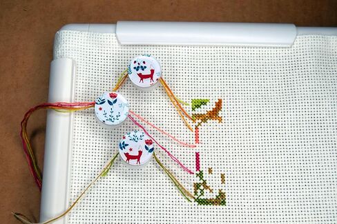 The set of 3 parking bobbins needle minders floss holders keeper Magnetic clips tightening floss Cross stitch parking bobbins fox embroidery frame scroll rod qsnap hoop Tension clips thread catcher in Saudi Arabia
