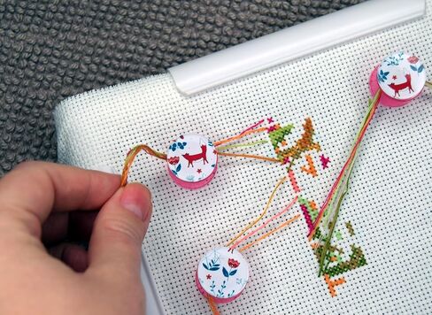 The set of 3 parking bobbins needle minders floss holders keeper Magnetic clips tightening floss Cross stitch parking bobbins fox embroidery frame scroll rod qsnap hoop Tension clips thread catcher in Saudi Arabia