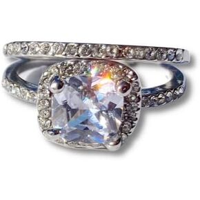 Women's Elegant Cocktail Party Birthday Fashion Promise Engagement Ring Cushion Cut Zircon 2.5CT Center Cubic Zirconia CZ Jewelry Set with Gift Box