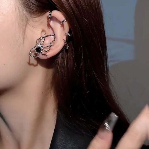 Spider Ear Cuff for Women Halloween Spider Earrings Spider Earrings Gothic Earrings Punk Earrings Non Pierced Earrings Halloween Costume Cosplay Jewelry for Girls in Saudi Arabia