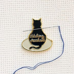 Black Stitching Assistant Black Cat on Embroidery Hoop Enamel Needle Minder