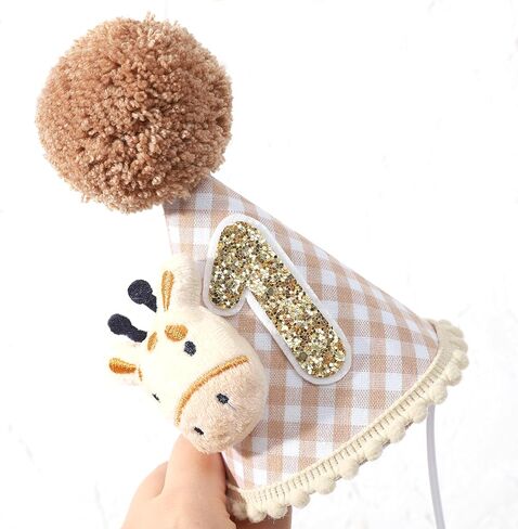 قبعة عيد الميلاد الأولى من Wild One Giraffe - ديكورات حفلات عيد الميلاد الأولى في الغابة، زي تاج عيد ميلاد الزرافة البرية الأولى، ديكور حفلات الغابة البرية في الغابة السفاري، قبعة عيد ميلاد صبي وفتاة الأولى in Kuwait