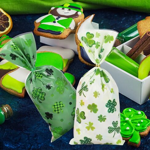أكياس حلوى السيلوفان لعيد القديس باتريك من DERAYEE، 150 قطعة من أكياس هدايا الحلوى البلاستيكية لاكي شامروك مع أربطة ملتوية لصالح حفلات اليوم الأيرلندي in Kuwait