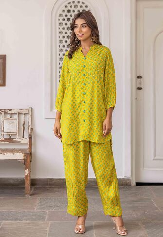 HAND EMBROIDERED YELLOW FUCHSIA PINK PRINT ART SILK CO-ORD SET in Saudi Arabia