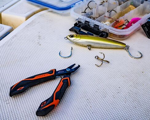 LUNAR-I Split Ring Plier | Dual Molded Grip Handles, Change Hooks, Fix Lures, Easily Open Split Rings, Saltwater Resistant, Fishing Tool, Spring Loaded, Slow Pitch Jigging in Saudi Arabia