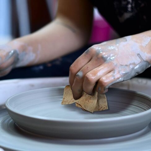 10 قطع من أدوات فخار الشامواه وقماش الفخار وتشذيب الطين وأدوات الطين قبل القطع والتجفيف الطبيعي للسيارة الناعمة المصنوعة من الجلد الصغير الشامواه والسيراميك لوازم الحرف اليدوية لفخار تنعيم حافة الوعاء (4.7 × 3.1 بوصة) in Kuwait