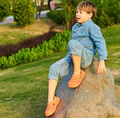 UPSOLO Boys Girls Clogs Kid's Garden Shoes Cute Cartoon Slides Sandals Slip-on Lightweight Indoor Outdoor Beach Water Shower Pool Slipper Children in Saudi Arabia
