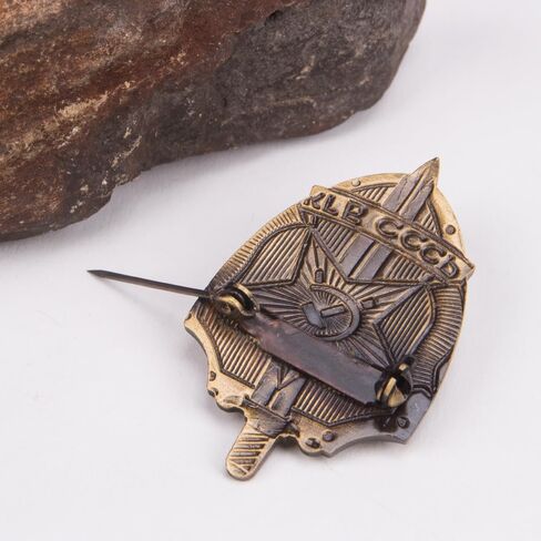 1PCS KGB Soviet Russian Badge Medal Sickle & Hammer Emblem USSR KGB CCCP in Kuwait