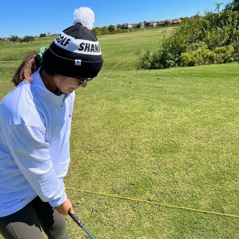 SHANKITGOLF Golf Beanie Hat Pom Pom Winter Golf Cap Black in Kuwait