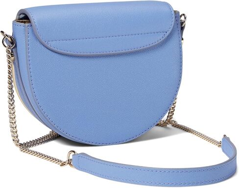 انظر بواسطة كلوي مارا كلاتش in Kuwait