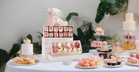 Hzzycaxli 25Pack 12x 5 x 2Inches Clear Chocolate Covered Strawberries Boxes for 12, Cookies Boxes Truffle Boxes Bakery Boxes Cakesickle Gift Boxes for Christmas Valentine's Mother's Day in Saudi Arabia