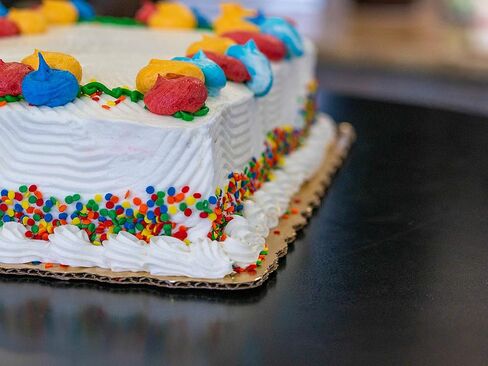 صينية Southern Champion 1665، وسادة كعكة مموجة مزدوجة الجدار، نصف ورقة، ذهبي معدني، مقاوم للدهون، طول 48.26 سم × عرض 35.56 سم (علبة مكونة من 25 قطعة) in Kuwait