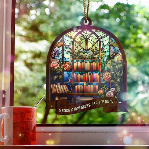 Artsy Woodsy A Book A Day Keep Reality Away Book Suncatcher زخرفة، هدايا فريدة لمحبي الكتب، قارئ الكتب، أمين المكتبة، دودة الكتب، مكتبة رف الكتب، ديكورات ركن الكتب، ملحقات السيارة in Kuwait