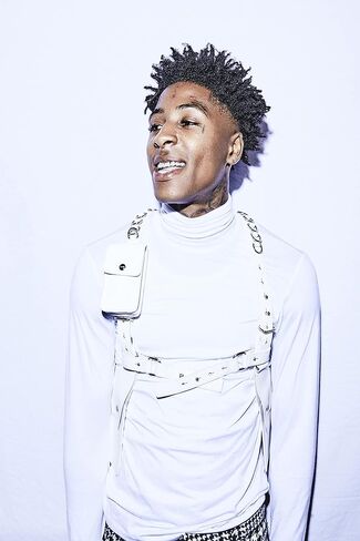 ملصق ملفوف من تصميم Elixir Design YoungBoy American Rapper مقاس 30.48 سم × 45.72 سم in Kuwait