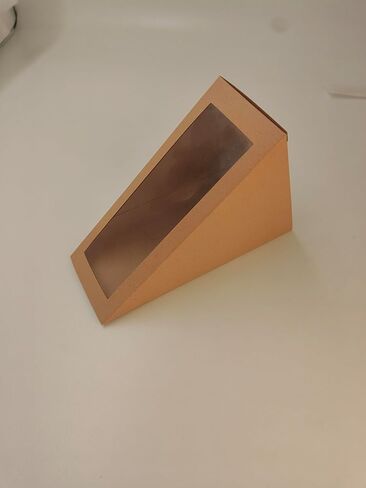 50 sandwich paper boxes, eco-friendly sandwich takeout boxes with display windows, suitable for takeout services in bakeries, restaurants, and cake shops in Saudi Arabia
