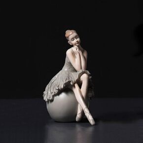 PINK FOREST Ballerina Girl Figurines Ballet Dancer Statue Art Sculpture Figure Resin Home Decoration Desk Ornament, Statuette for Your Desk/Bookshelf/Dinning Table (Blue)