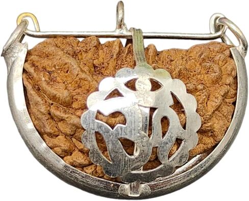 Ek Mukhi Kaju One Mukhi Half Moon Shape Rudraksha With Om Pendant in Saudi Arabia