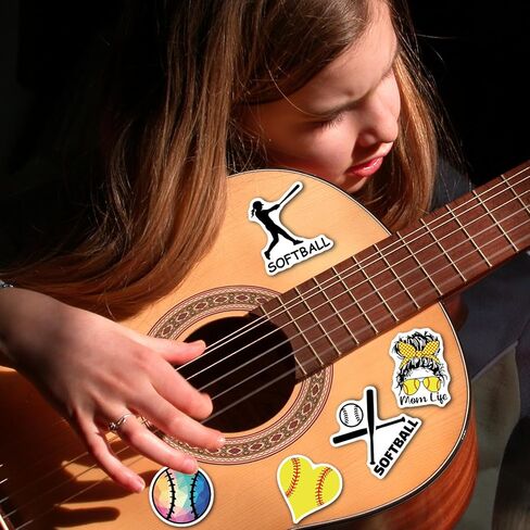 100 قطعة من ملصقات الكرة اللينة، ملحقات الكرة اللينة للفتيات، هدايا الكرة اللينة، ملصقات خوذة الكرة اللينة للفتيات، هدايا حفلات الكرة اللينة، هدايا الكرة اللينة للفريق، أشياء الكرة اللينة، ملصق من الفينيل لزجاجات المياه in Kuwait