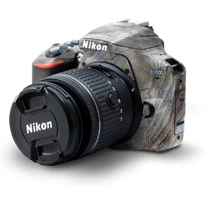 غلاف من ألياف الكربون متوافق مع كاميرا Nikon D3500 - خطوط المقصورة - غطاء لاصق واقٍ من الفينيل 3M ممتاز - سهل الاستخدام | صُنع في الولايات المتحدة الأمريكية بواسطة MightySkins