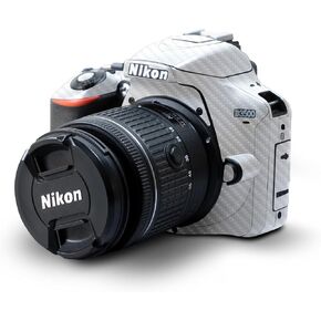 غلاف لامع لامع متوافق مع كاميرا Nikon D3500 - أحمر خالص - غطاء لاصق واقٍ من الفينيل الفاخر 3M - سهل الاستخدام | صُنع في الولايات المتحدة الأمريكية بواسطة MightySkins