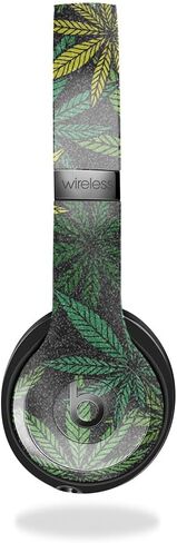 غلاف من ألياف الكربون متوافق مع Beats Solo 4 - Cannabis Culture - غطاء لاصق واقٍ من الفينيل 3M ممتاز - سهل الاستخدام | صُنع في الولايات المتحدة الأمريكية بواسطة MightySkins in Kuwait