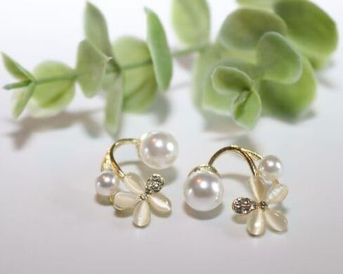 Trendy New Stone Huggie Ear Cuff Flower Pearl Stud Earrings for Women in Saudi Arabia