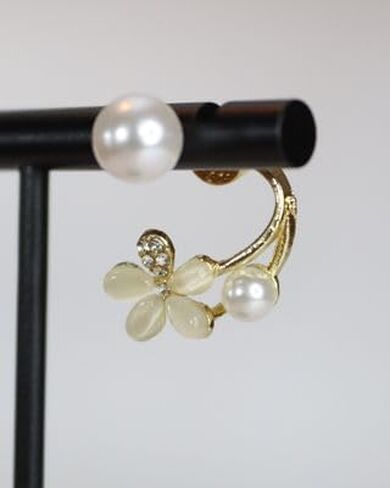 Trendy New Stone Huggie Ear Cuff Flower Pearl Stud Earrings for Women in Saudi Arabia