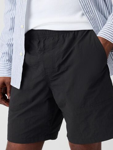 GAP Men's 7" Easy Shorts in Saudi Arabia