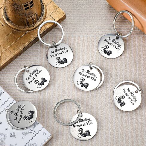 12 قطعة من هدايا التخرج له، فخورة جدًا بك، سلسلة مفاتيح التخرج، فئة 2024، هدية التخرج، سلسلة مفاتيح للنساء والرجال والطلاب والممرضات والماجستير وخريجي المدرسة الثانوية in Kuwait