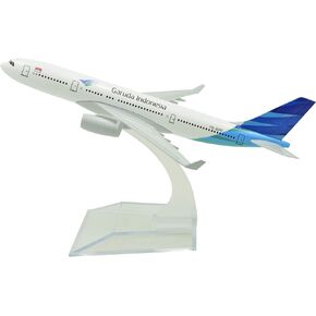 TANG DYNASTY(TM) 1:400 16cm Airbus A330 Garuda Indonesia Metal Airplane Model Plane Toy Plane Model