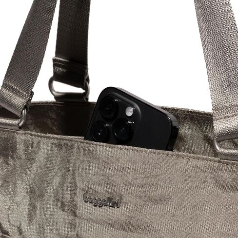 Baggallini Modern Avenue Tote in Saudi Arabia