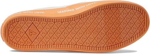 Sperry Women's Crest Twin Gore Sneaker in Saudi Arabia
