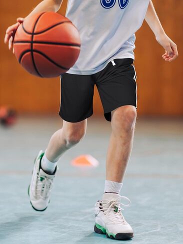 4 قطع من السراويل الرياضية للأولاد، شورتات أداء سريعة الجفاف، شورتات شبكية للأطفال الصغار، شورتات كرة السلة النشطة، شورتات صيفية للأولاد in Kuwait