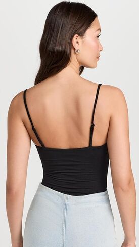 بدلة نسائية من إستر ثونغ in Kuwait