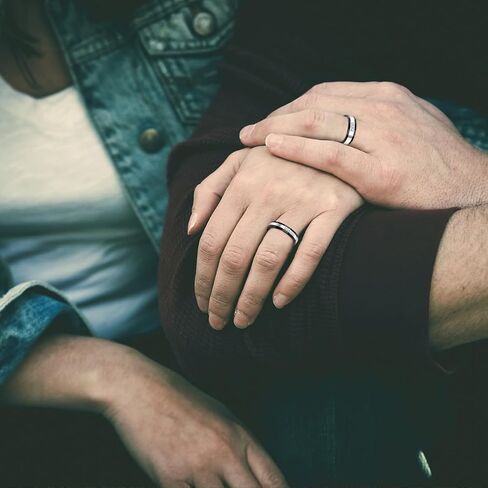 Uloveido التيتانيوم الفولاذ المقاوم للصدأ خواتم الطوب الأسود نمط الزفاف الفرقة الراحة تناسب الأزواج خواتم للرجال والنساء حجم 5-11 in Saudi Arabia
