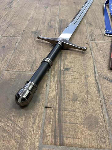 سيف تنين معدني خيالي مقاس 43 بوصة سيف على طراز الرسوم المتحركة للكوسبلاي in Kuwait